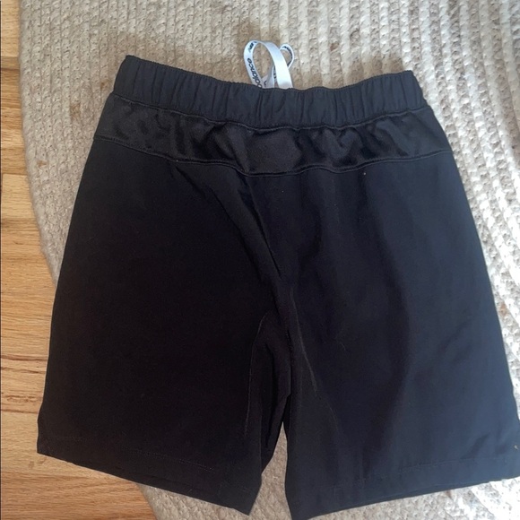 New Balance Black Performance Shorts - Picture 4 of 4